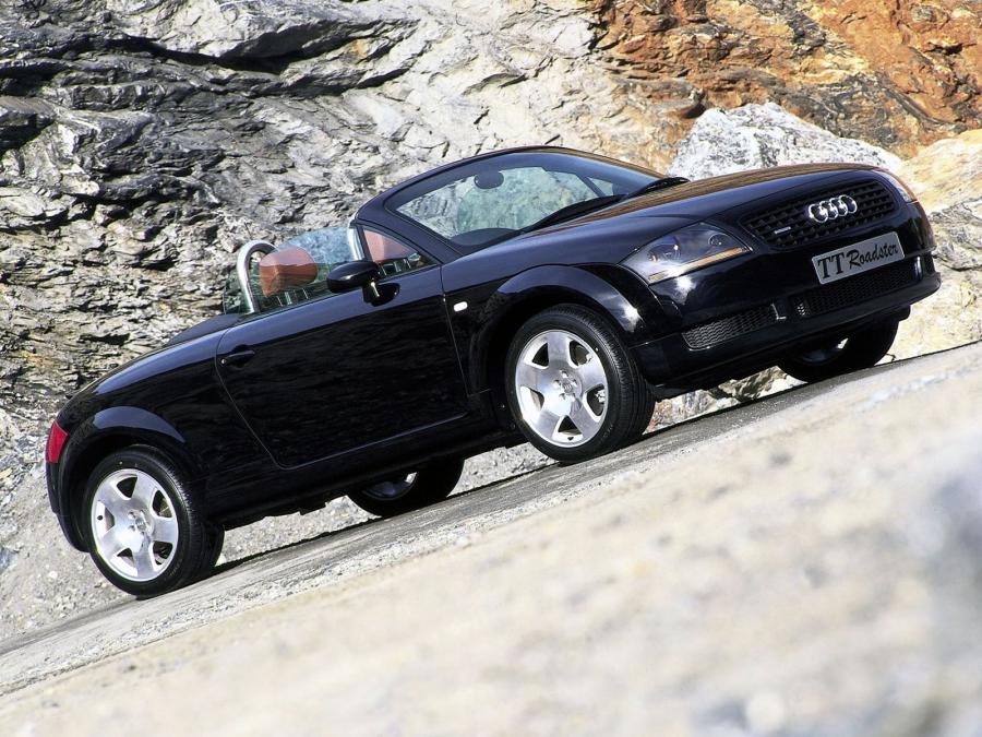  Audi TT Roadster (8N) 1999 года  (ZA) (фото 2 из 4)